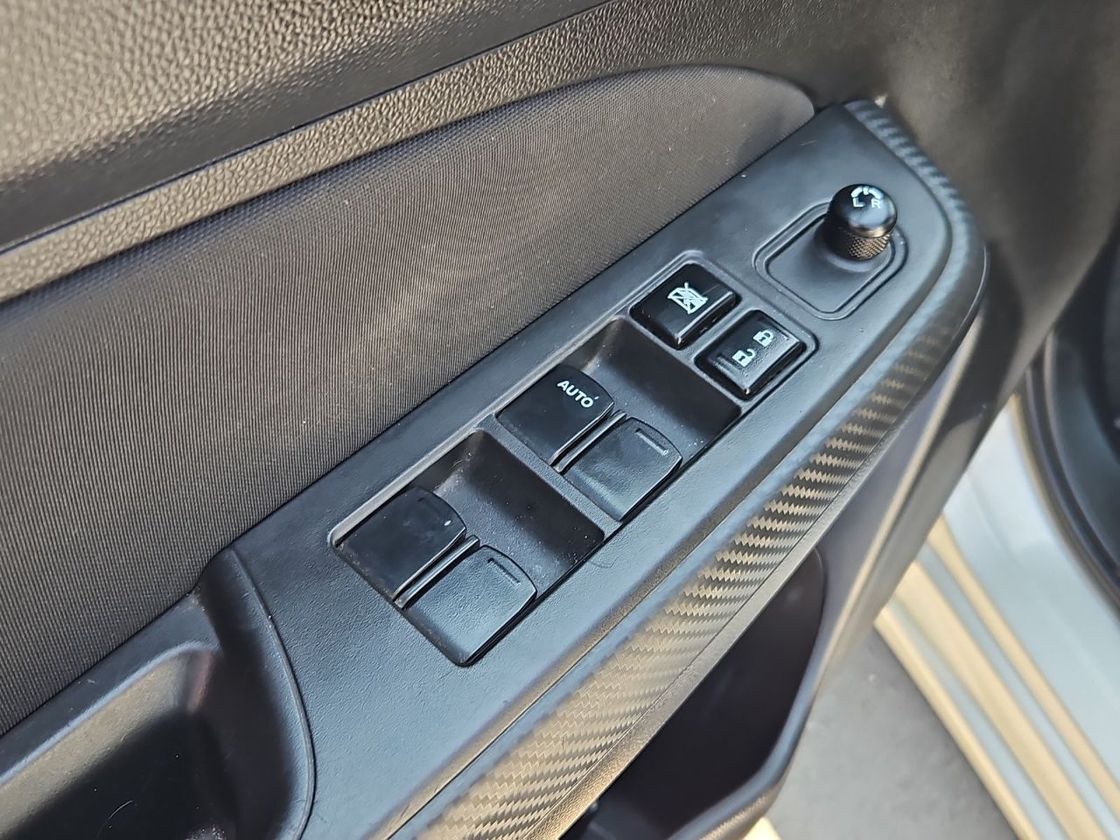Suzuki SWIFT 2023 - Imagen 12 de 15