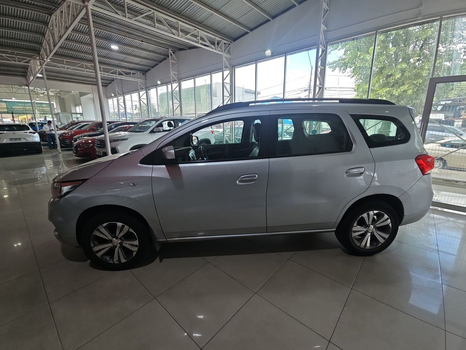 CHEVROLET SPIN 2021 - Imagen 9 de 15
