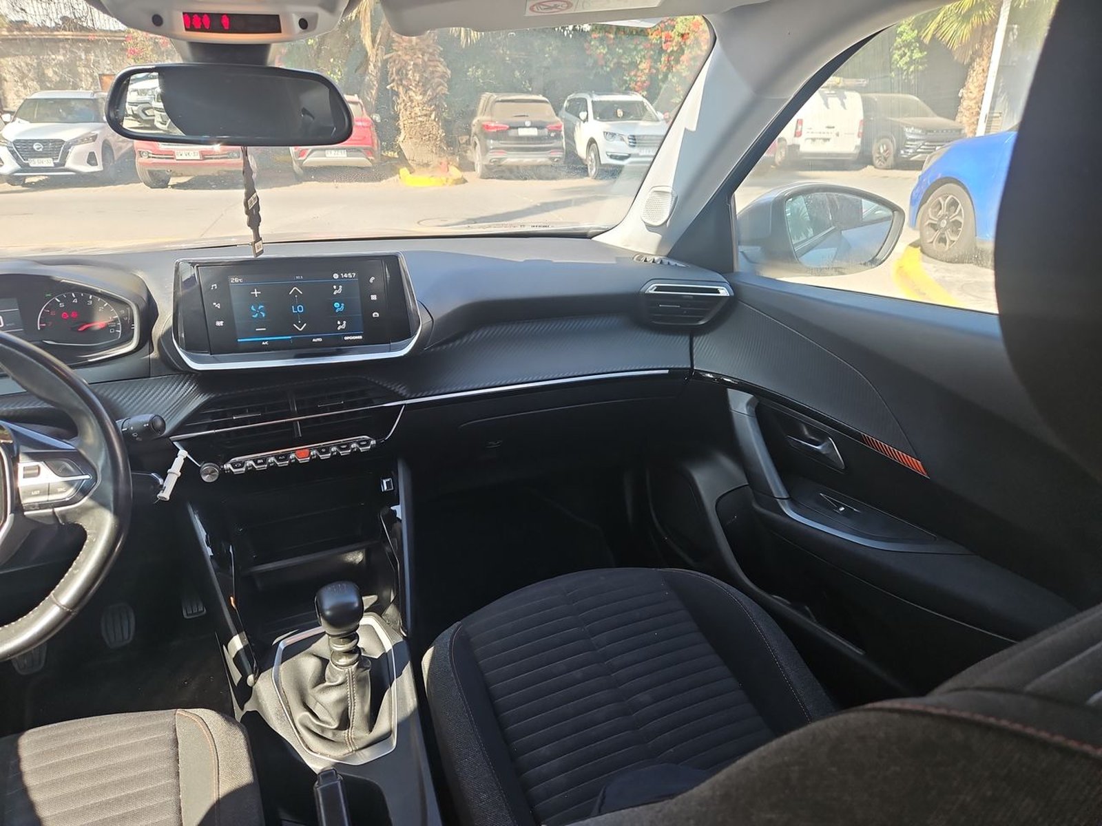 PEUGEOT 2008 2021 - Imagen 11 de 15