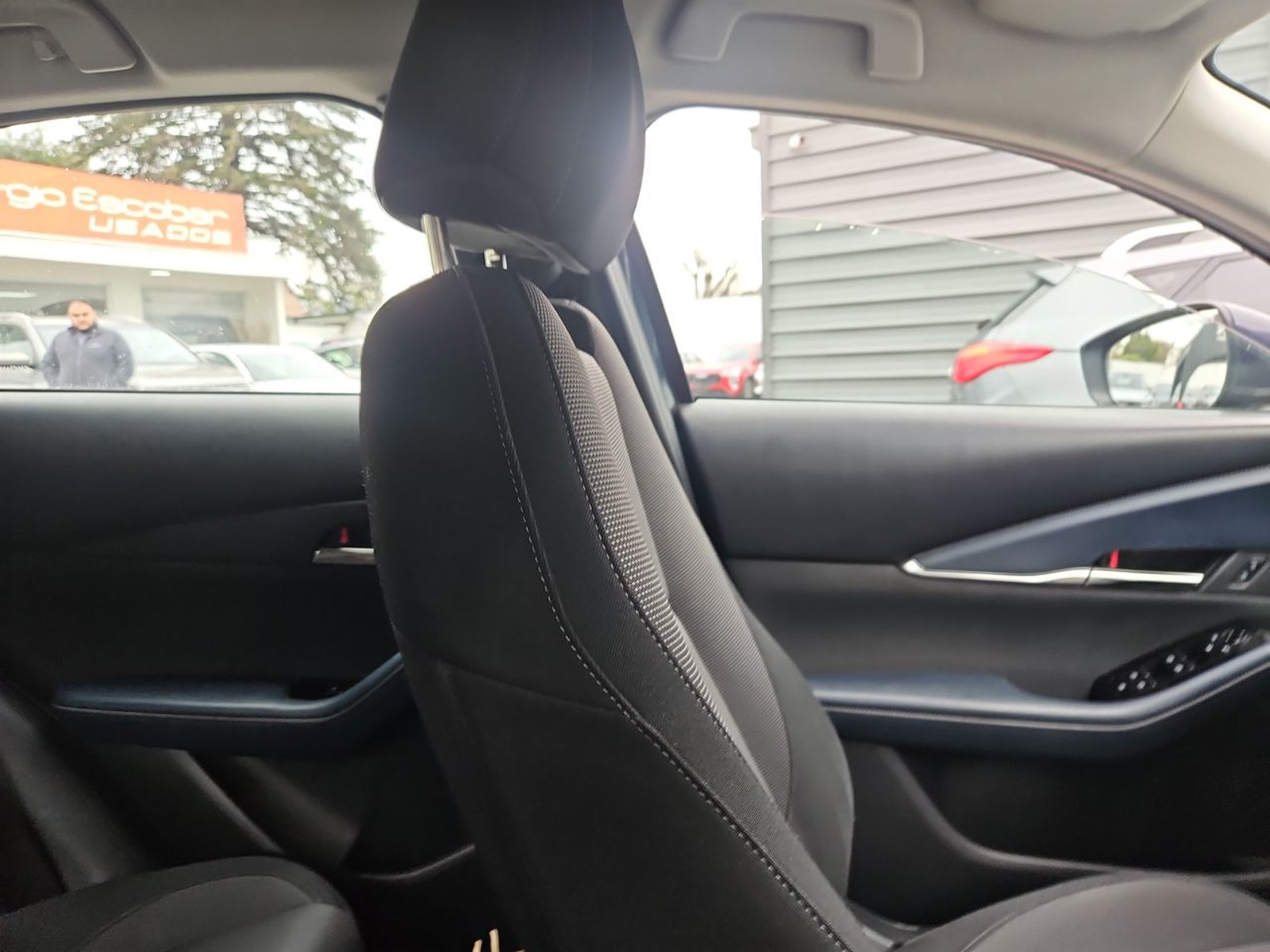 Mazda CX-30 2023 - Imagen 14 de 15