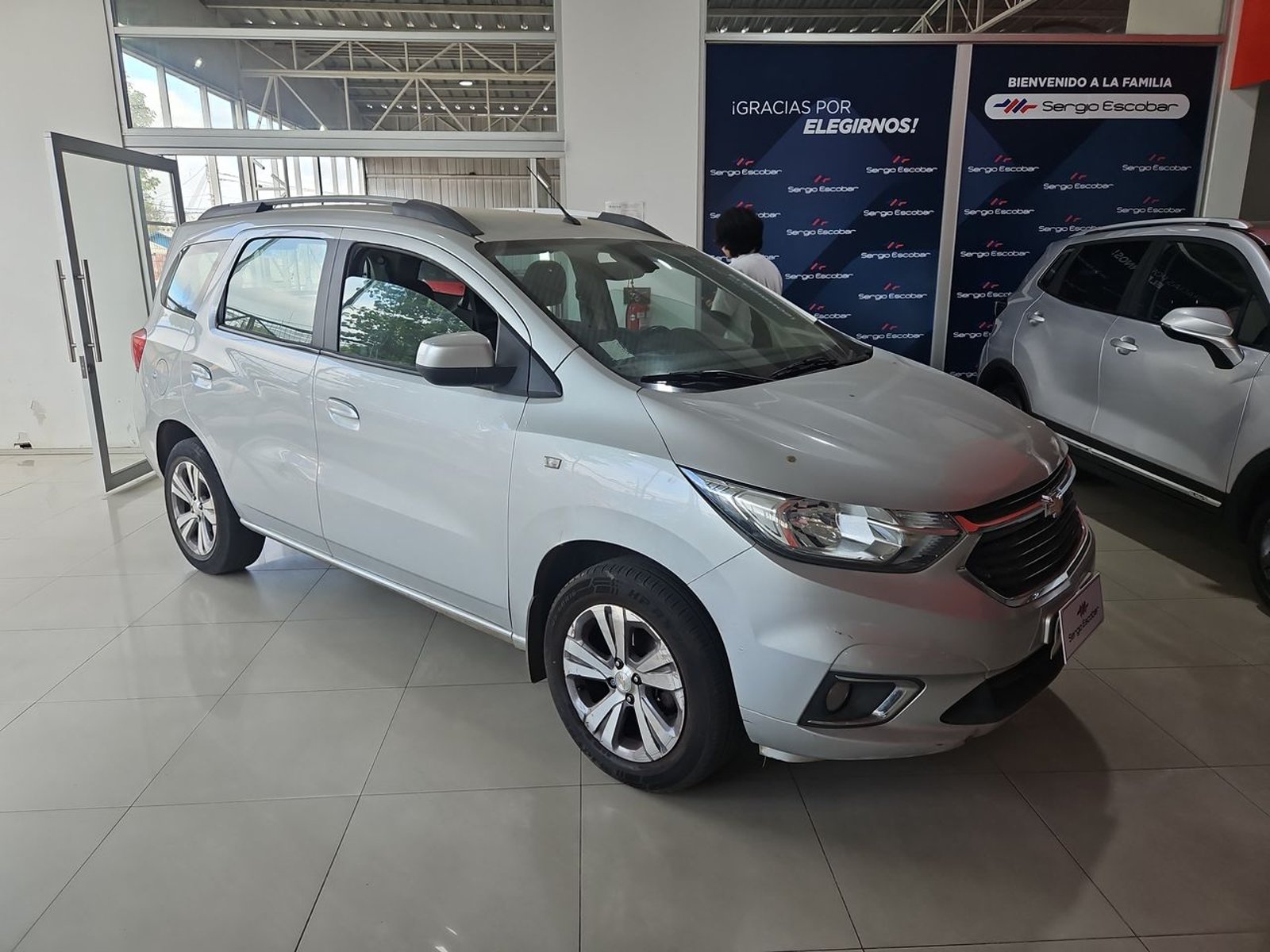 CHEVROLET SPIN 2021 - Imagen 4 de 15