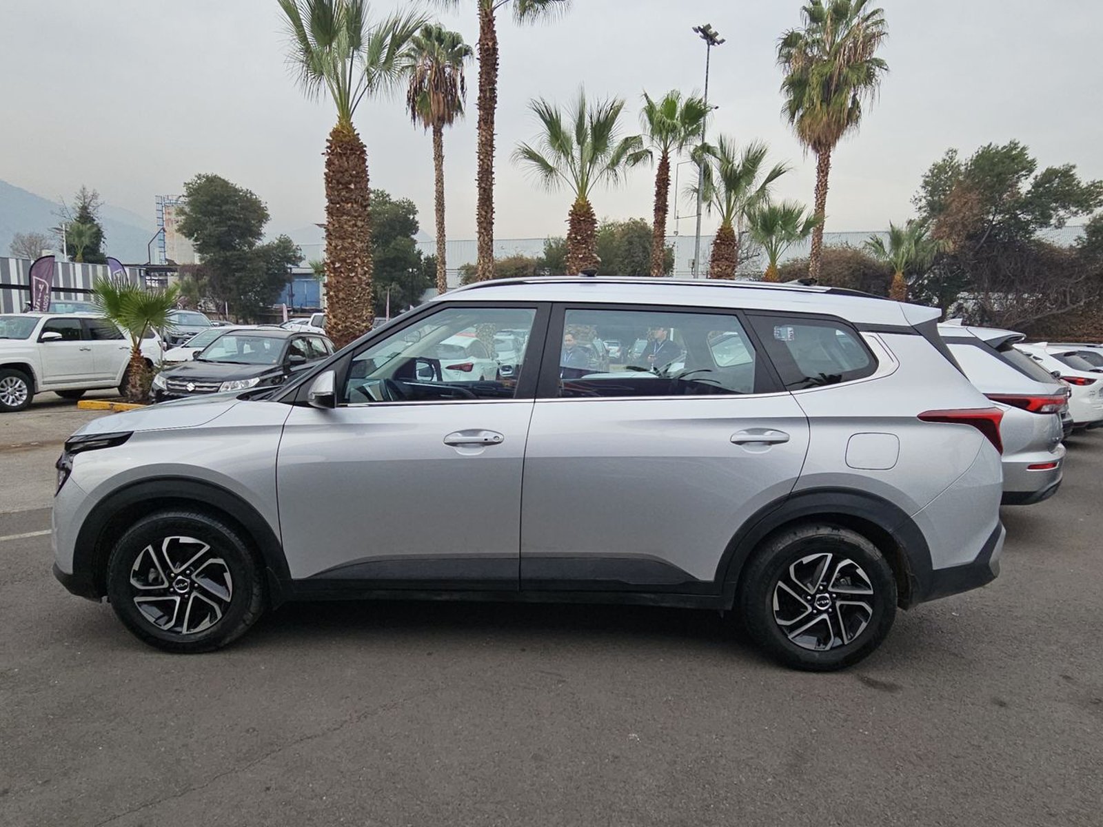 Kia CARENS 2024 - Imagen 5 de 15