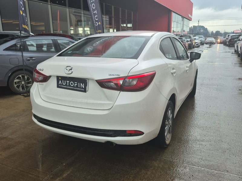 Mazda 2 2023 - Imagen 8 de 15