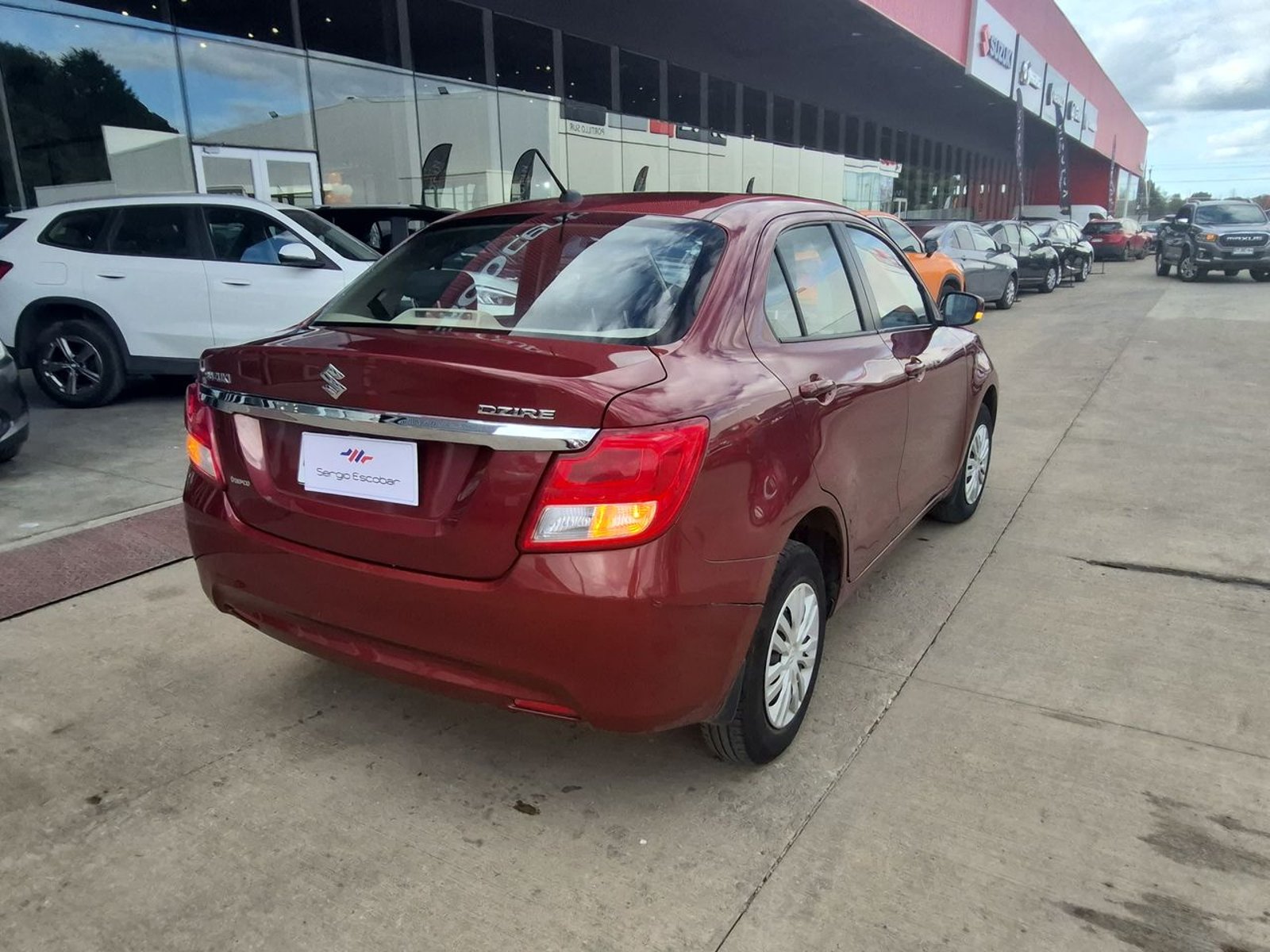Suzuki DZIRE 2021 - Imagen 8 de 15
