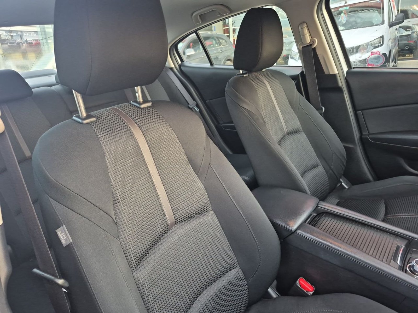 MAZDA 3 2020 - Imagen 11 de 15