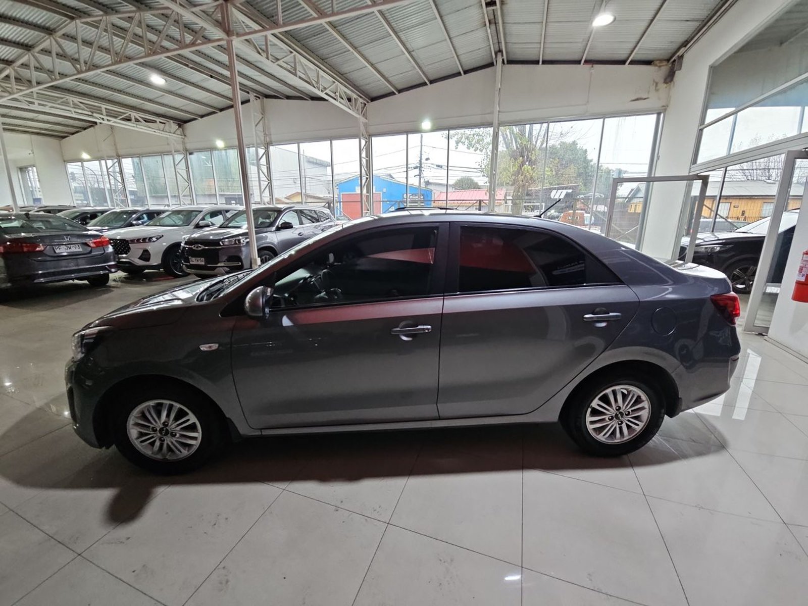 KIA SOLUTO 2025 - Imagen 9 de 15