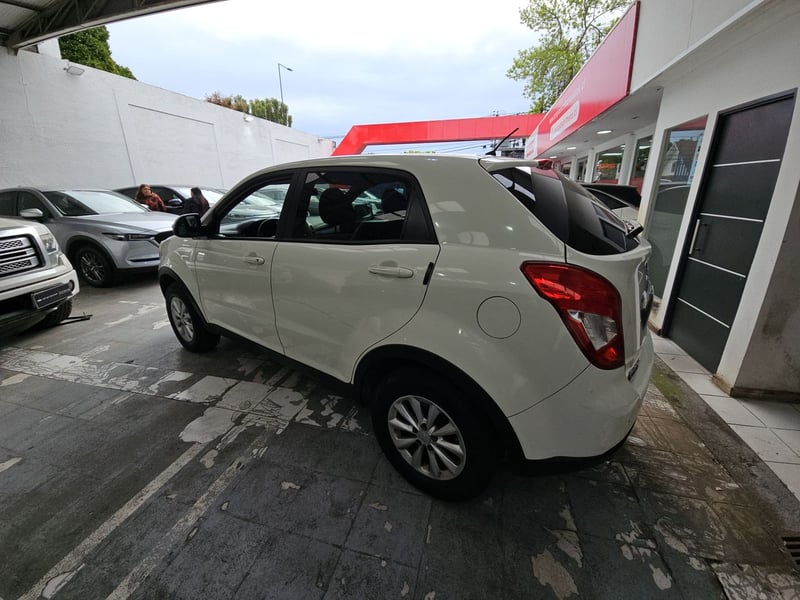 SsangYong KORANDO 2014 - Imagen 8 de 15