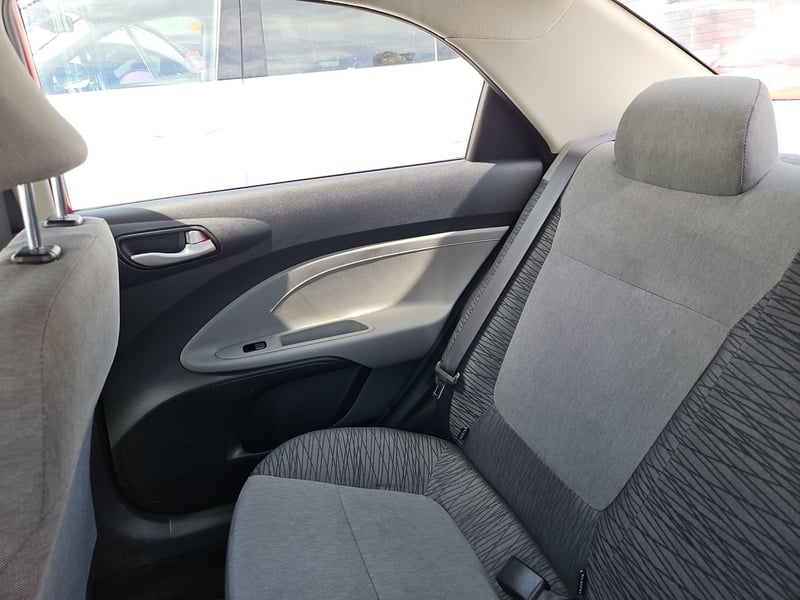 Kia SOLUTO 2025 - Imagen 11 de 15