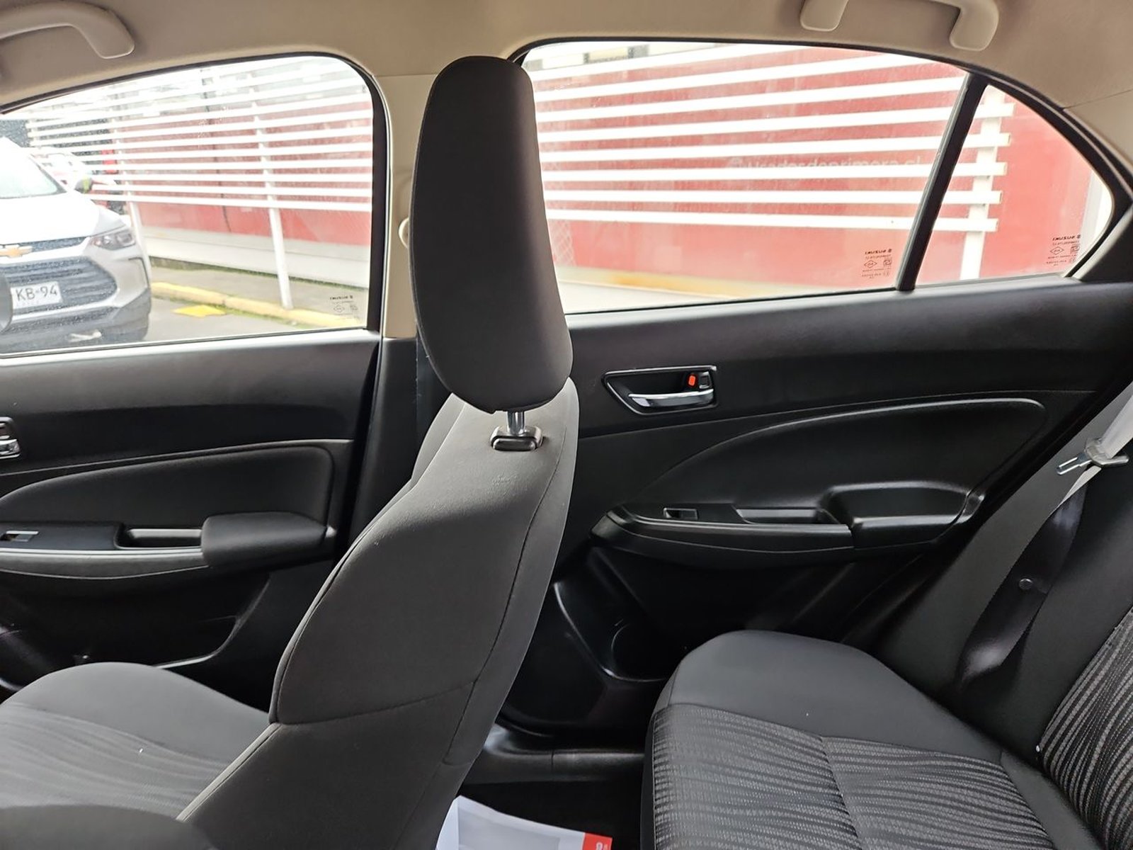 Suzuki DZIRE 2021 - Imagen 10 de 15