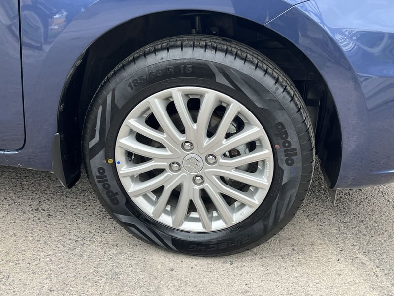 Suzuki DZIRE 2023 - Imagen 10 de 15