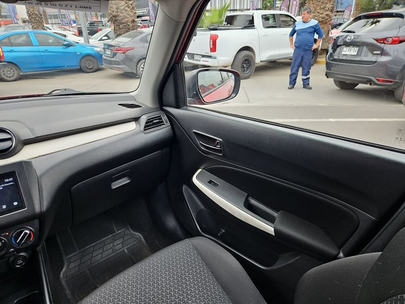 Suzuki SWIFT 2019 - Imagen 11 de 15