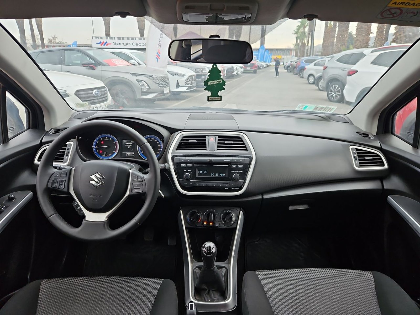SUZUKI S CROSS 2016 - Imagen 10 de 15
