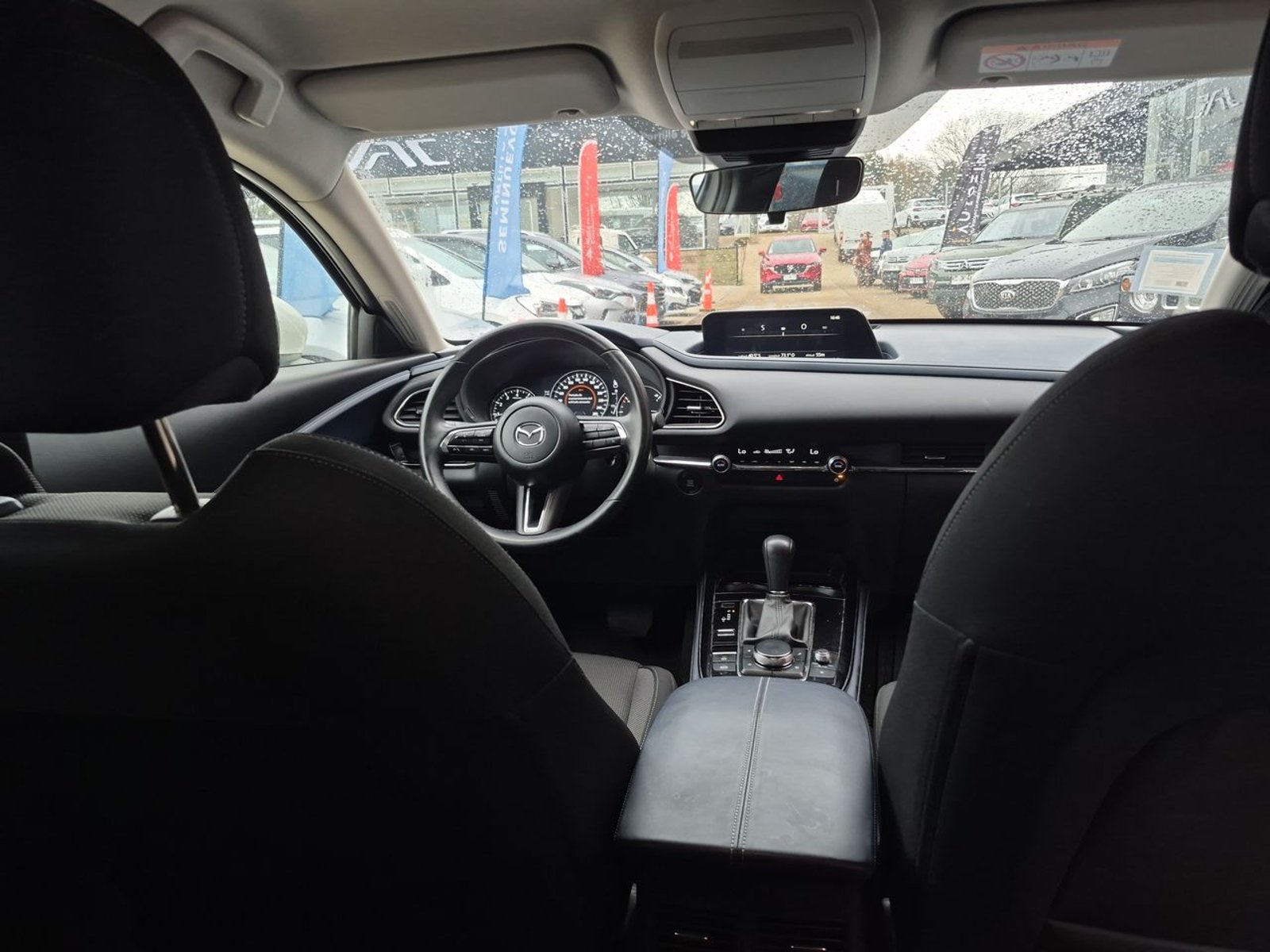MAZDA CX-30 2025 - Imagen 13 de 15