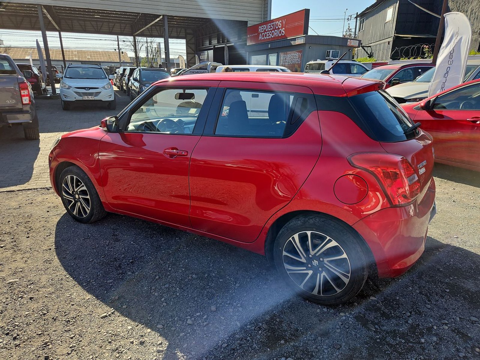 SUZUKI SWIFT 2023 - Imagen 8 de 15