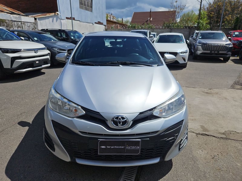Toyota YARIS 2018 - Imagen 3 de 15