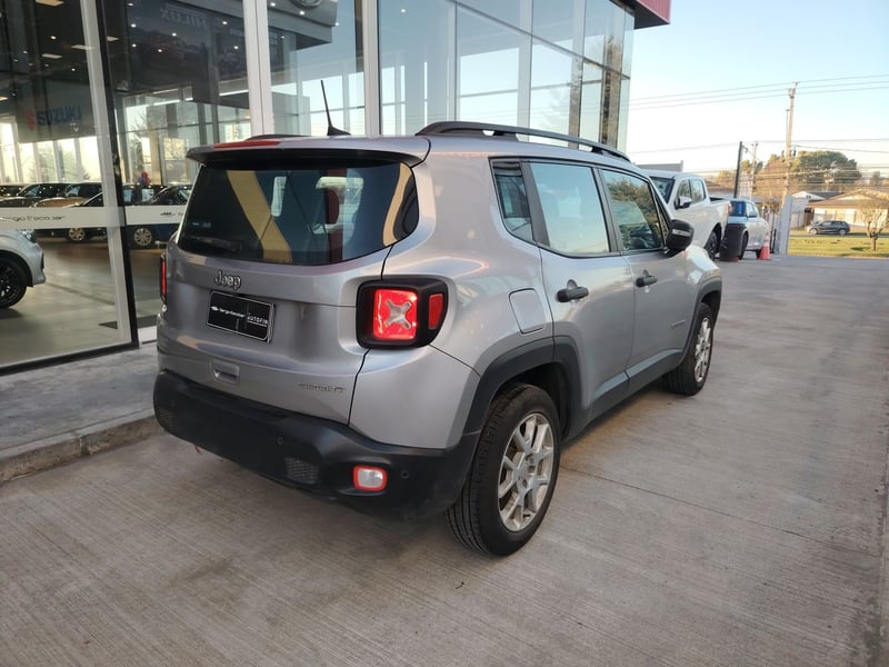 Jeep RENEGADE 2022 - Imagen 8 de 15