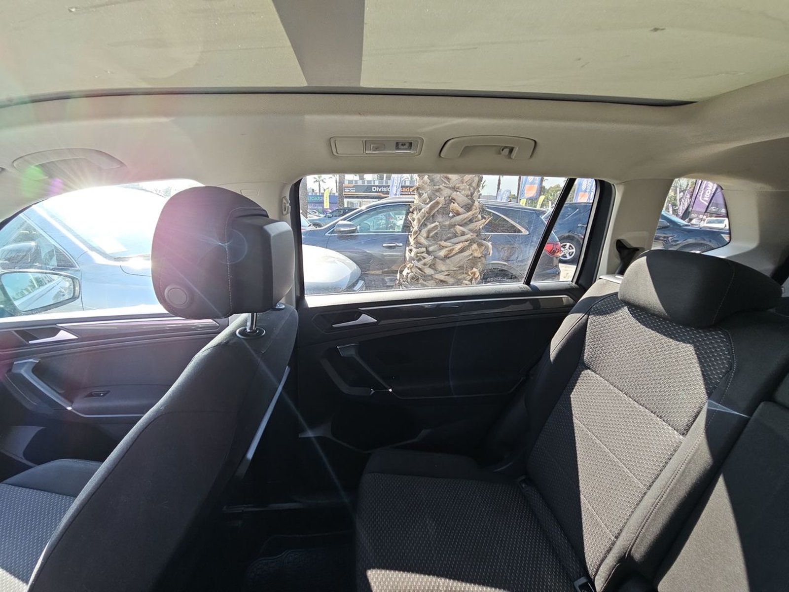 Volkswagen TIGUAN 2019 - Imagen 12 de 15
