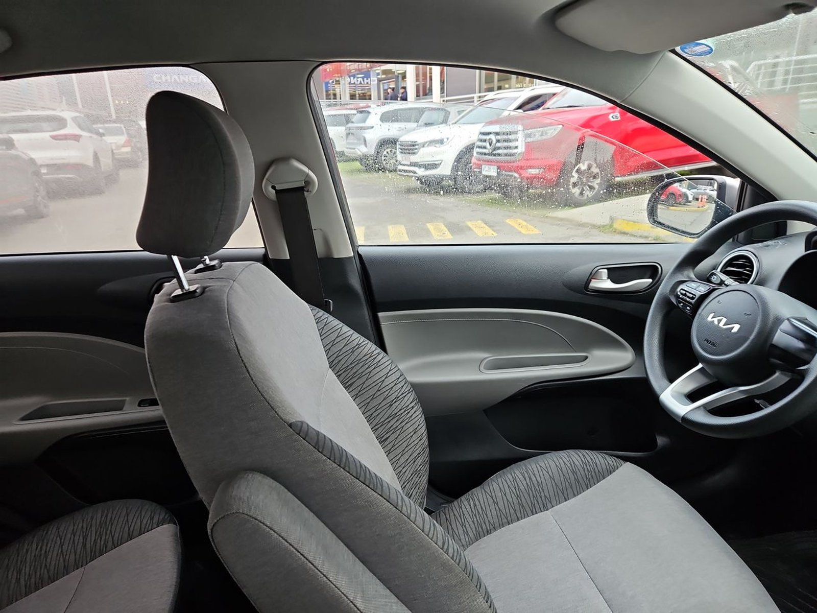 KIA SOLUTO 2024 - Imagen 13 de 15