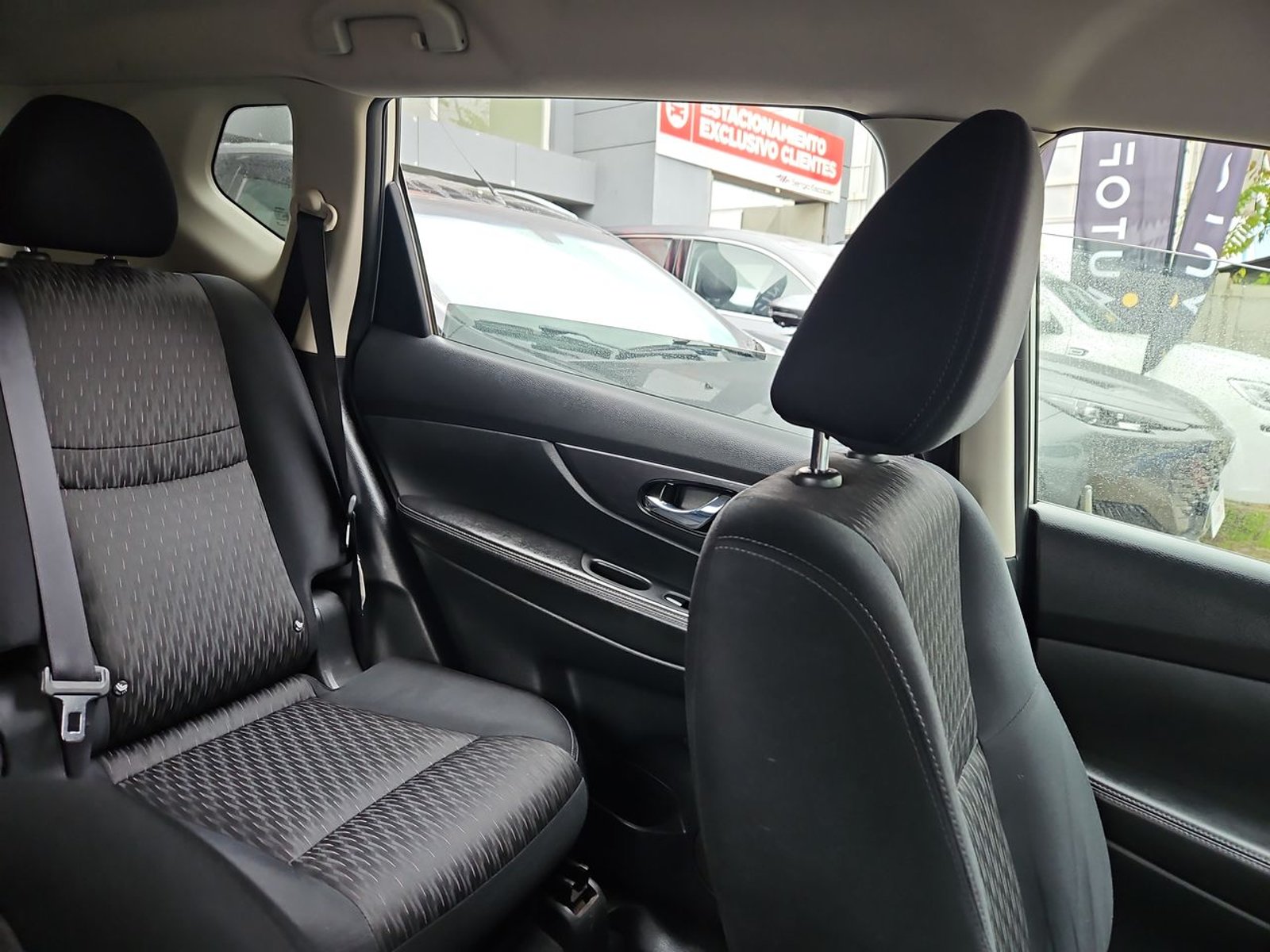NISSAN X-TRAIL 2023 - Imagen 13 de 15
