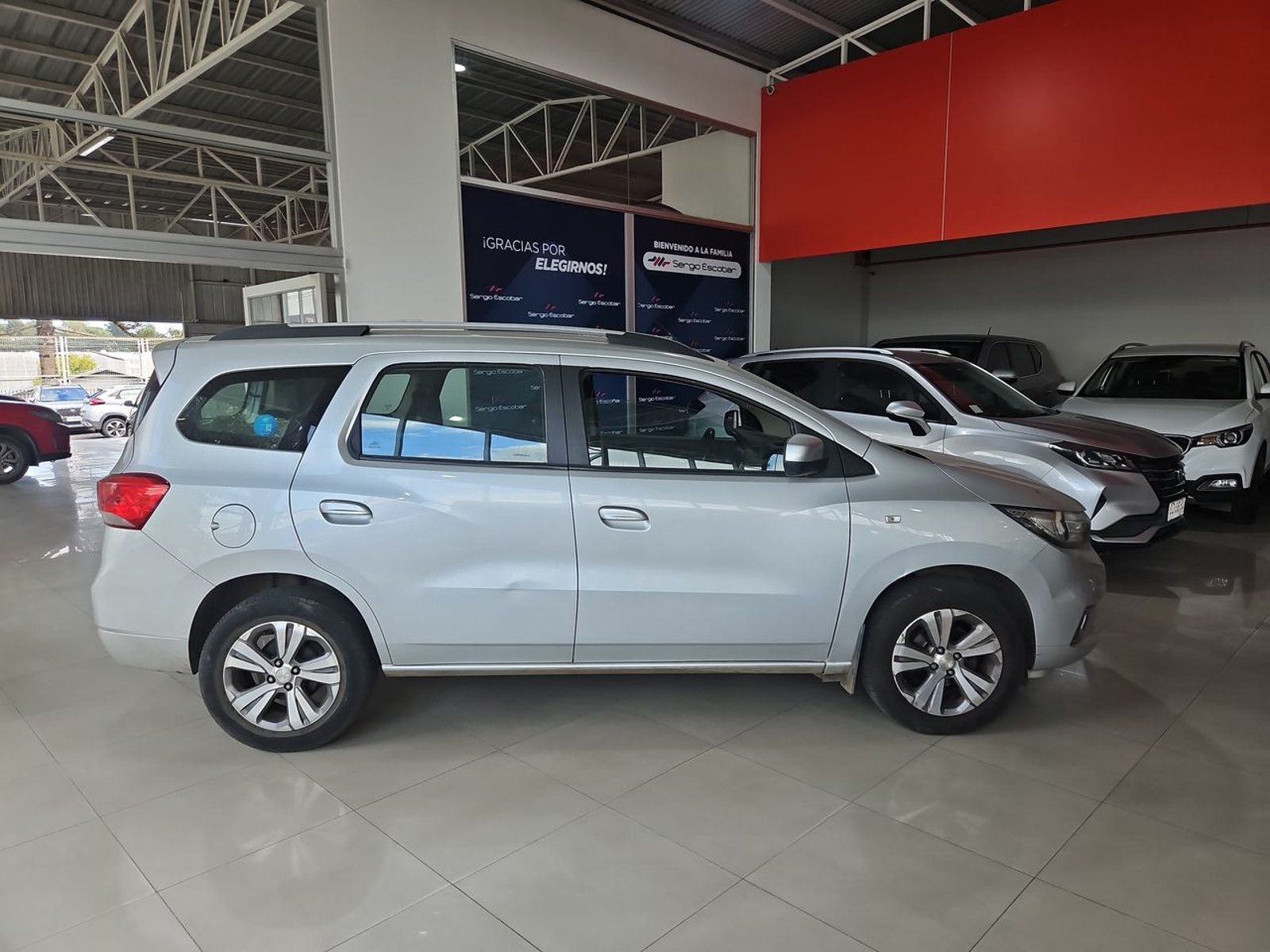 CHEVROLET SPIN 2021 - Imagen 5 de 15