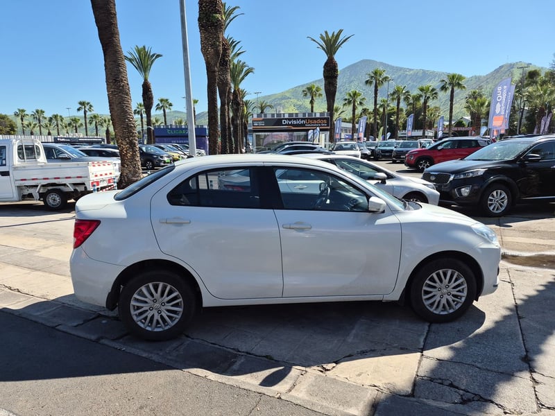 Suzuki DZIRE 2020 - Imagen 9 de 15