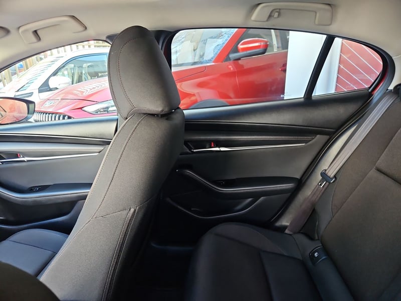 Mazda 3 2023 - Imagen 10 de 15