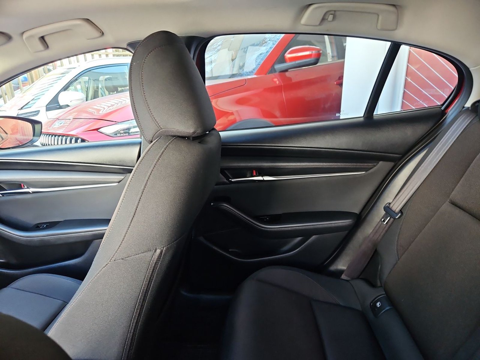 MAZDA 3 2023 - Imagen 10 de 15