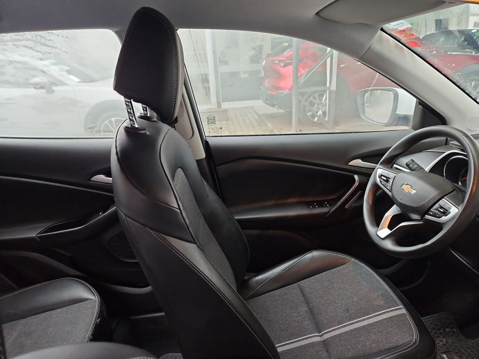 CHEVROLET TRACKER 2023 - Imagen 13 de 15
