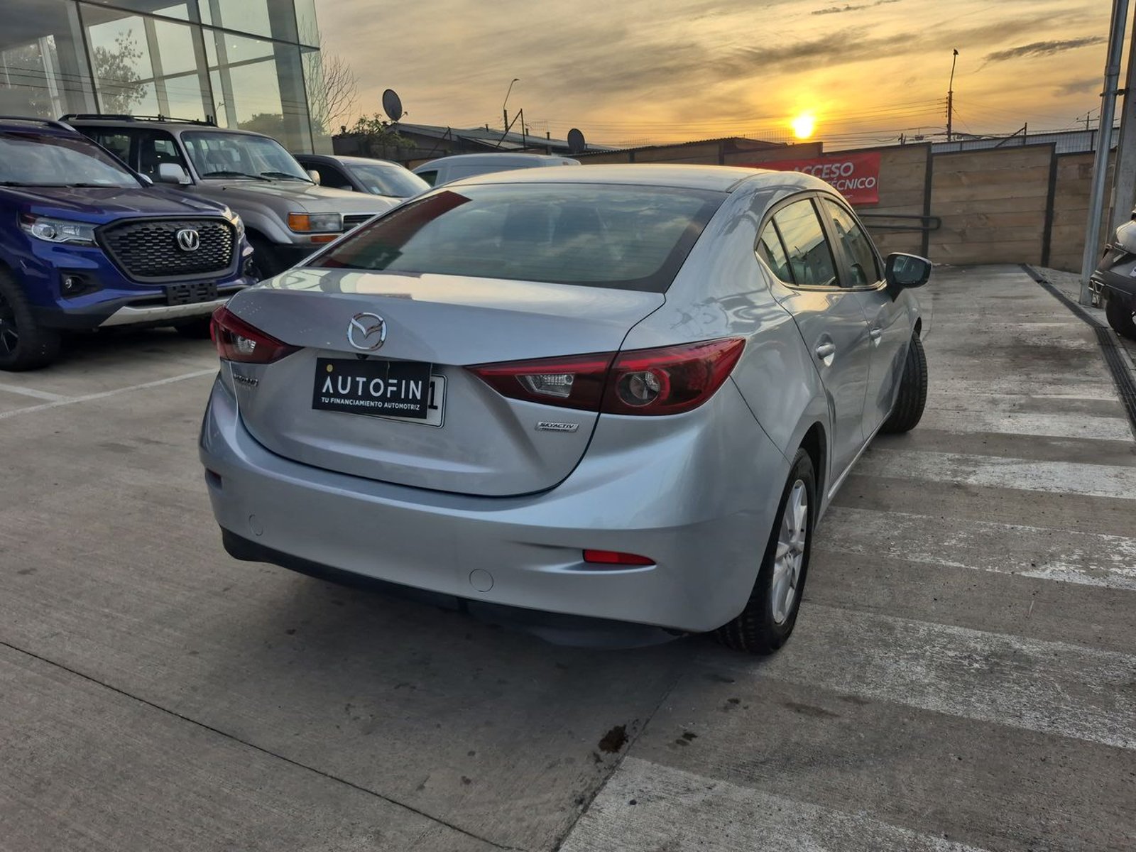 MAZDA 3 2020 - Imagen 8 de 15