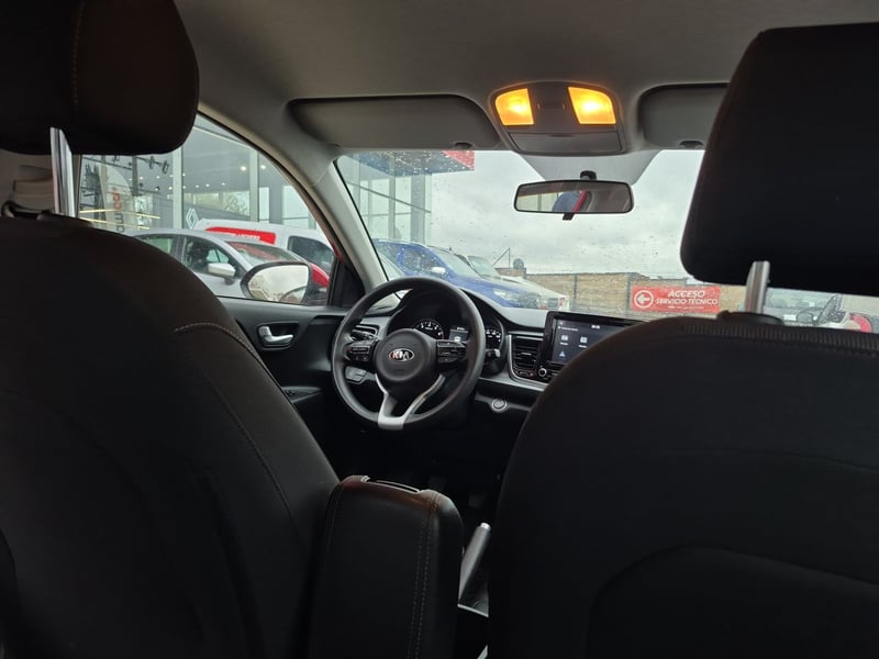 Kia RIO 4 2022 - Imagen 12 de 15