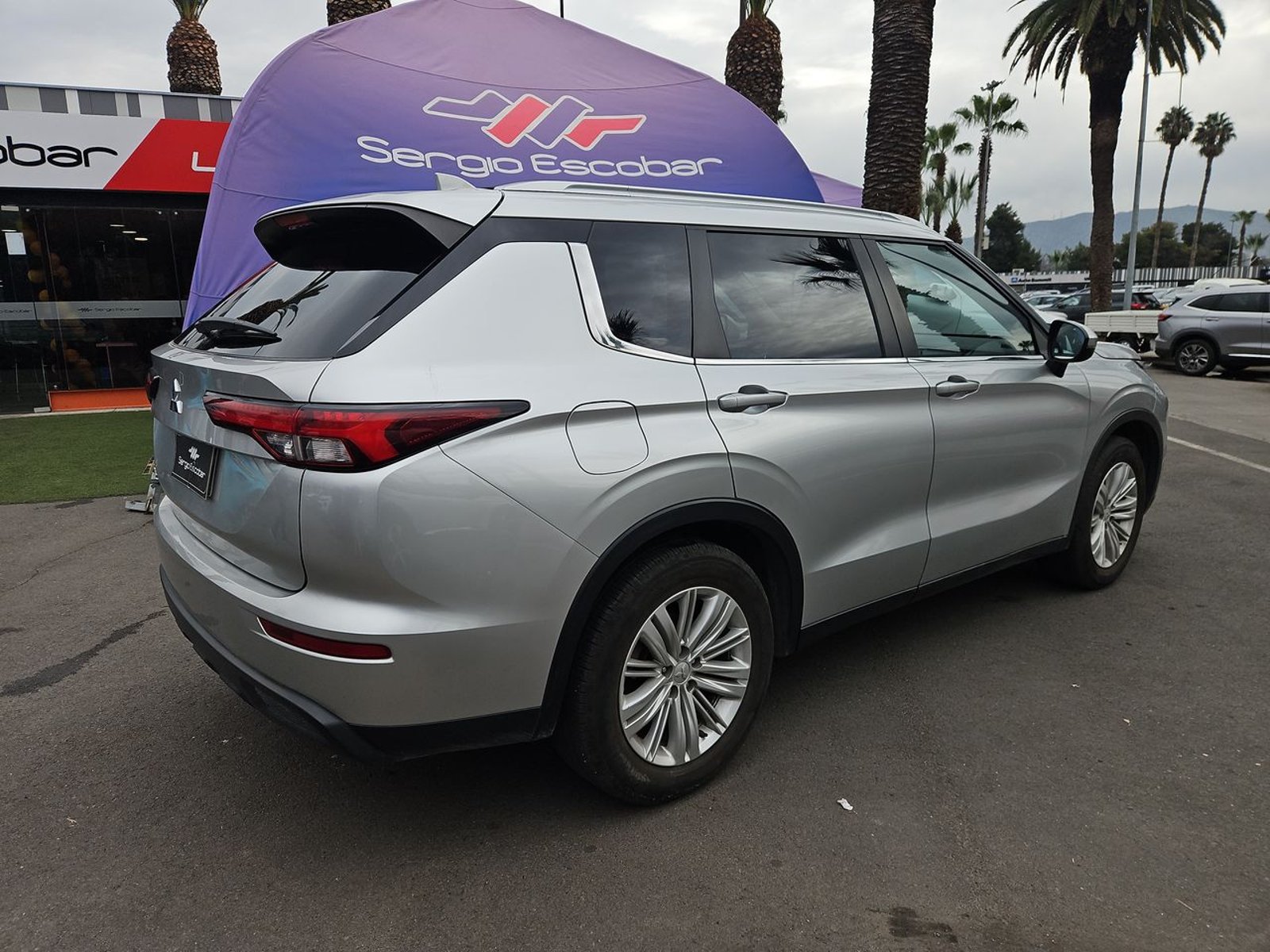Mitsubishi OUTLANDER 2024 - Imagen 8 de 15