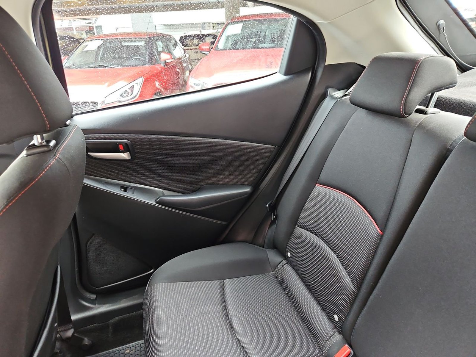 MAZDA 2 2023 - Imagen 11 de 15