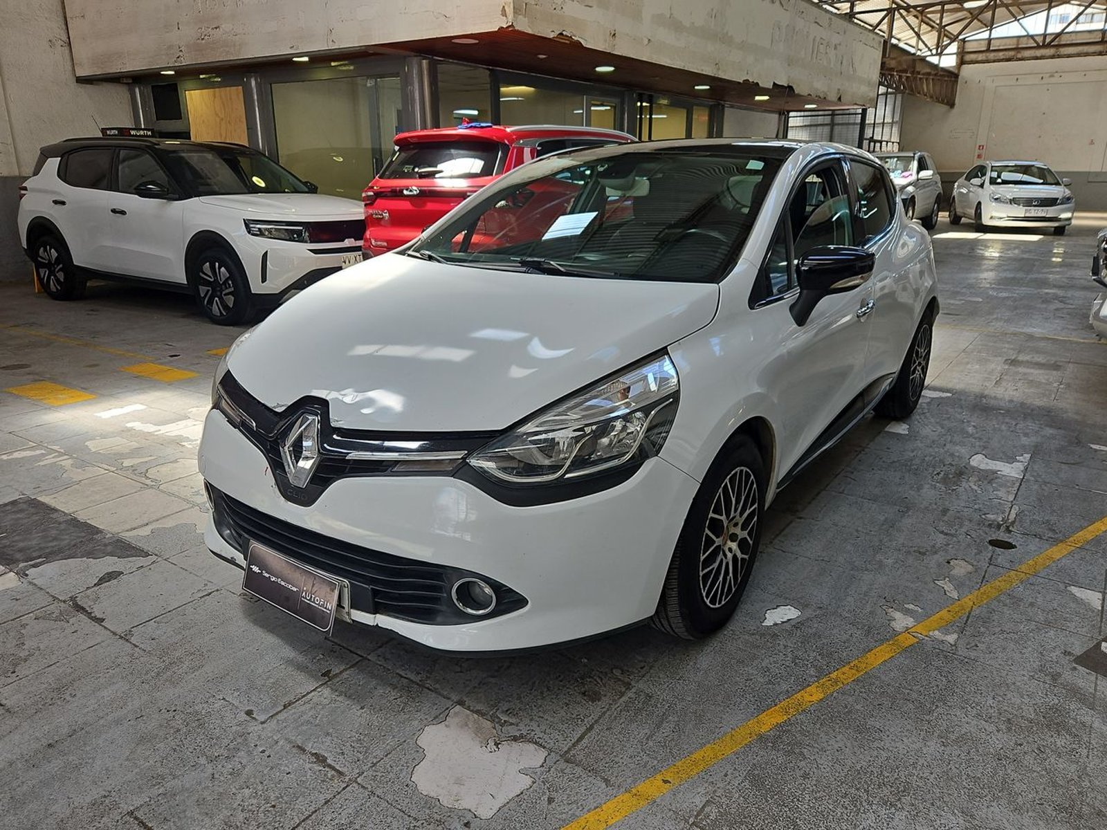 Renault CLIO 2017 - Foto 2 de 15