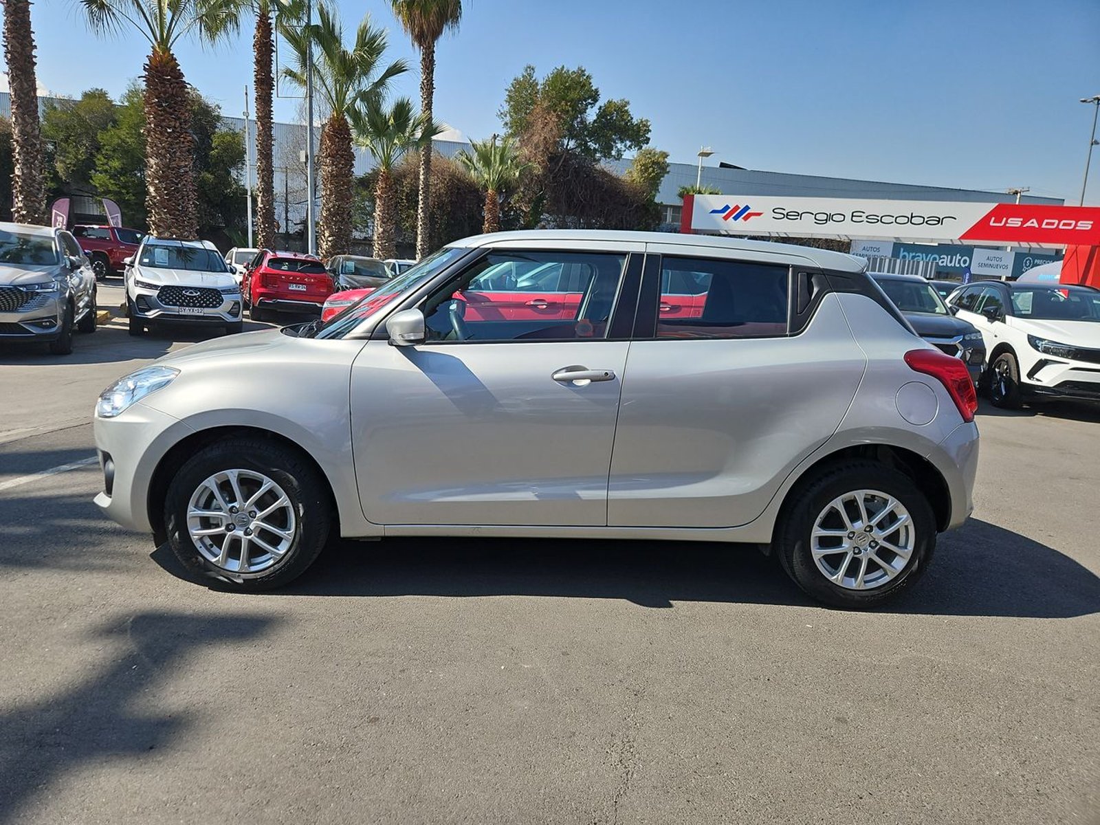 Suzuki SWIFT 2023 - Imagen 5 de 15