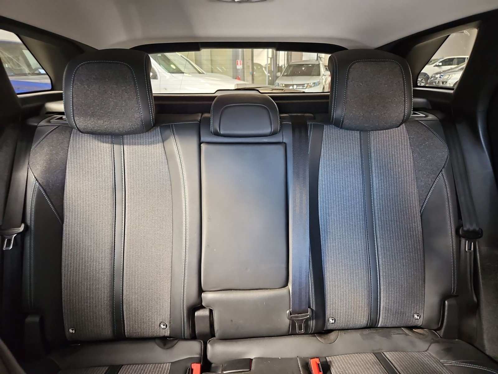 PEUGEOT 3008 2022 - Imagen 12 de 15