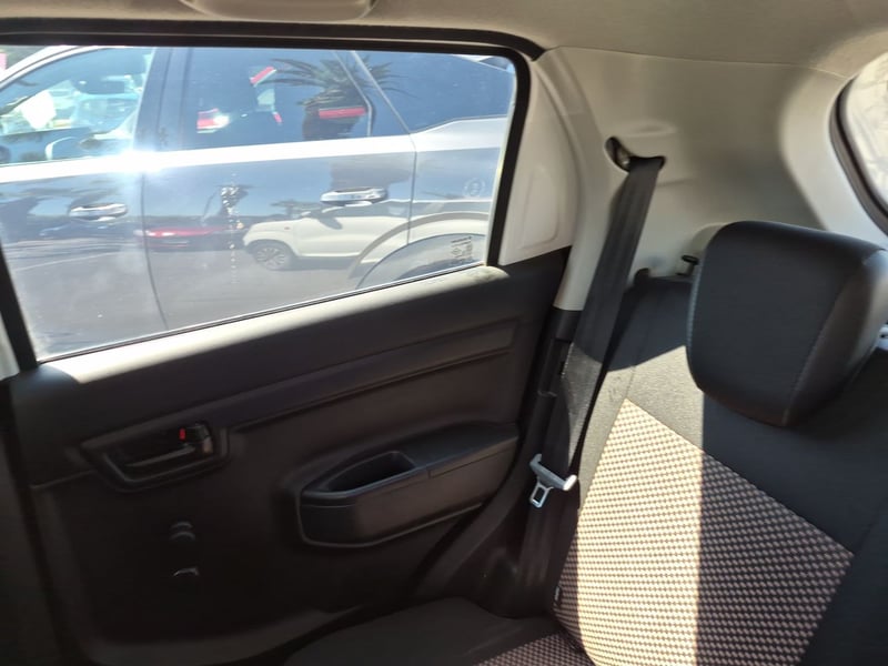 Suzuki S-PRESSO 2025 - Imagen 12 de 15