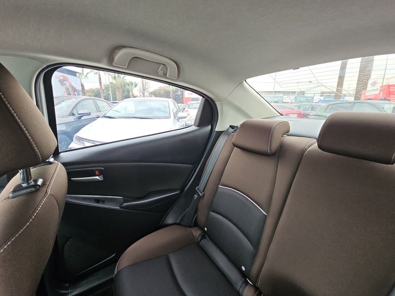 Mazda 2 2022 - Imagen 13 de 15