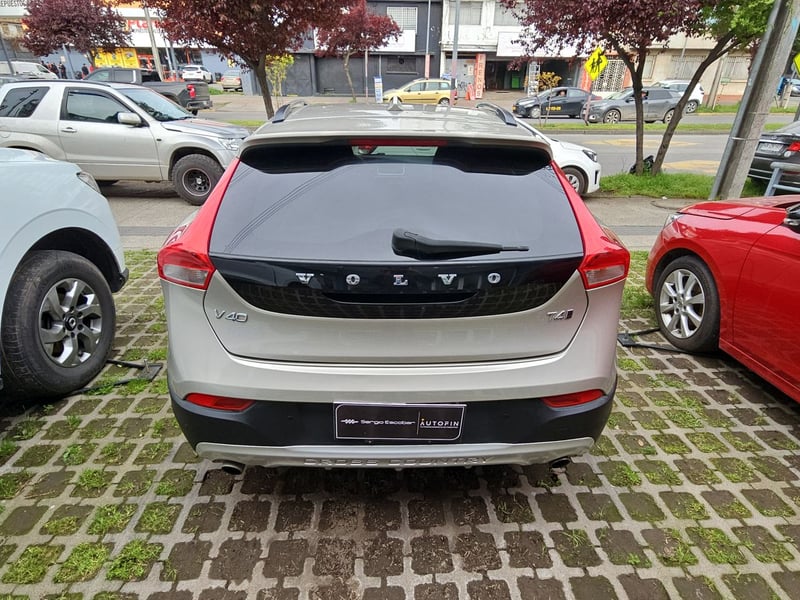 Volvo V40 2018 - Imagen 7 de 15