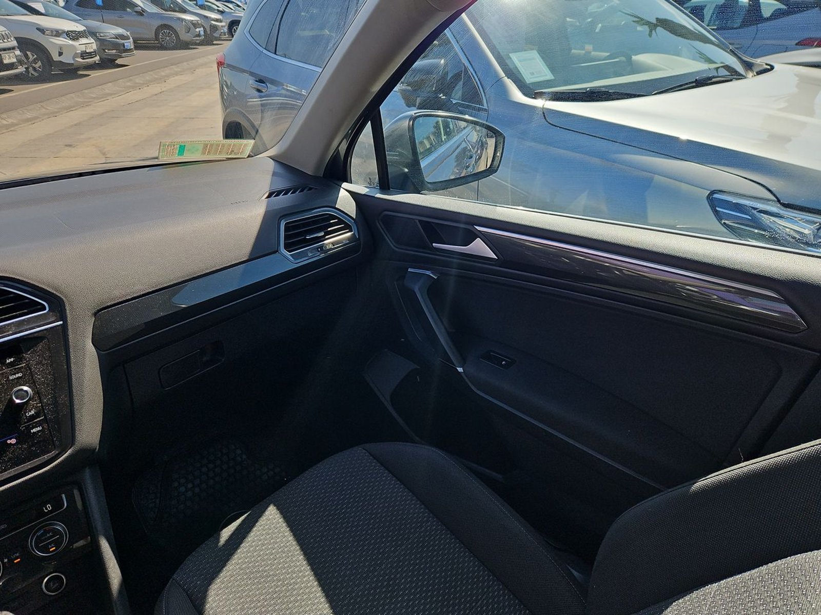 Volkswagen TIGUAN 2019 - Imagen 11 de 15