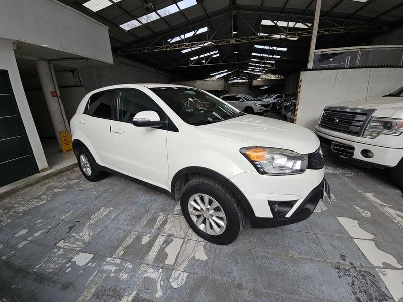 SsangYong KORANDO 2014 - Imagen 4 de 15