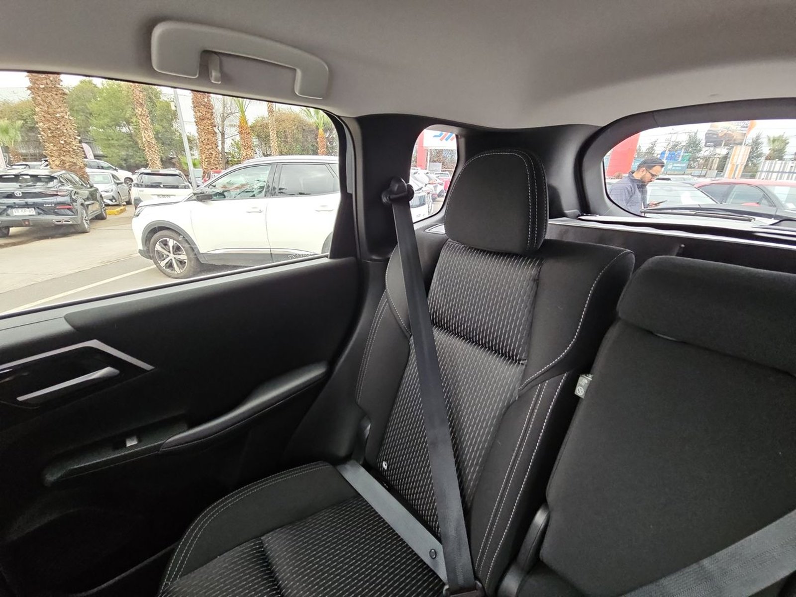 Mitsubishi OUTLANDER 2024 - Imagen 13 de 15