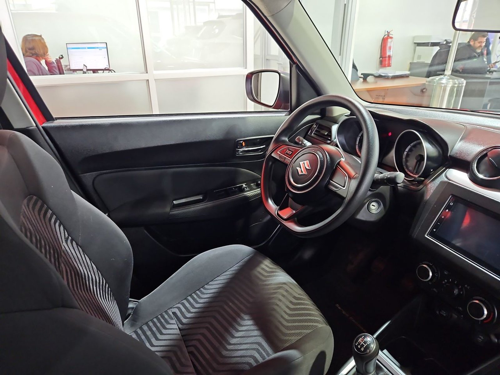 SUZUKI SWIFT 2022 - Imagen 15 de 15