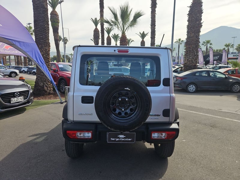 Suzuki JIMNY 2023 - Imagen 7 de 15