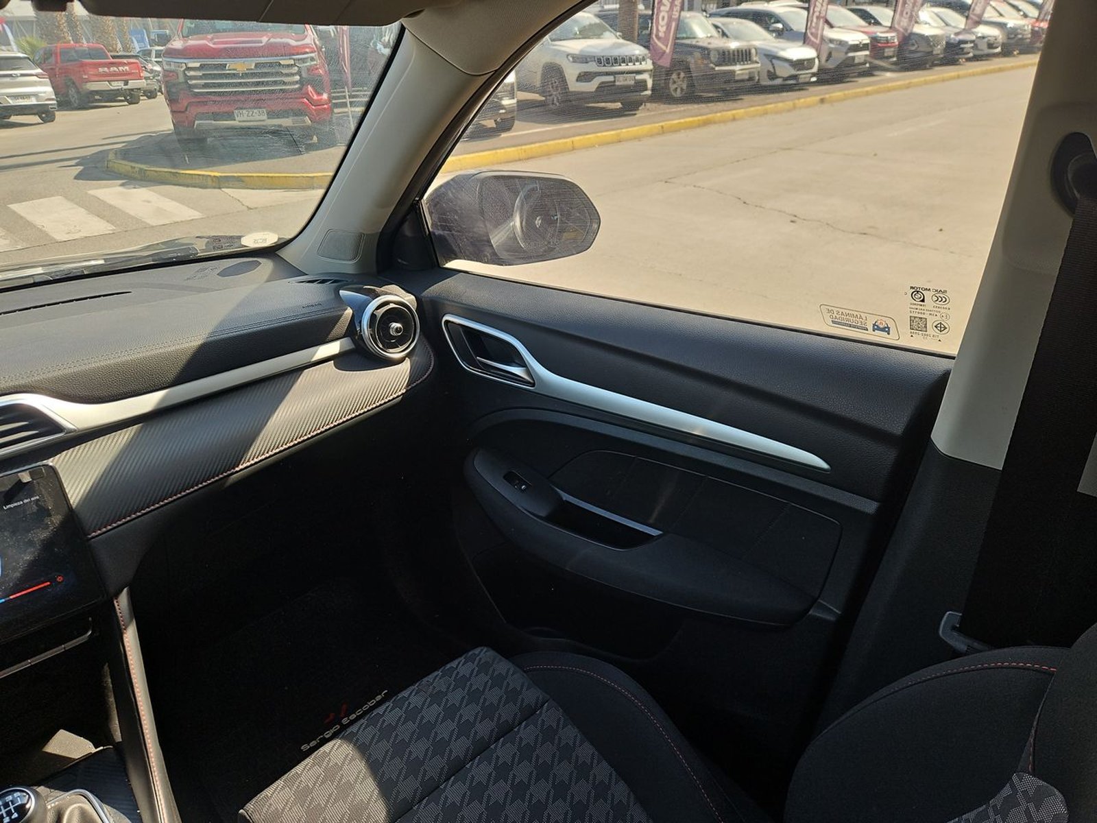 MG ZX 2023 - Imagen 11 de 15