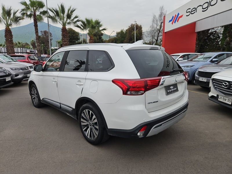 Mitsubishi OUTLANDER 2022 - Imagen 6 de 15