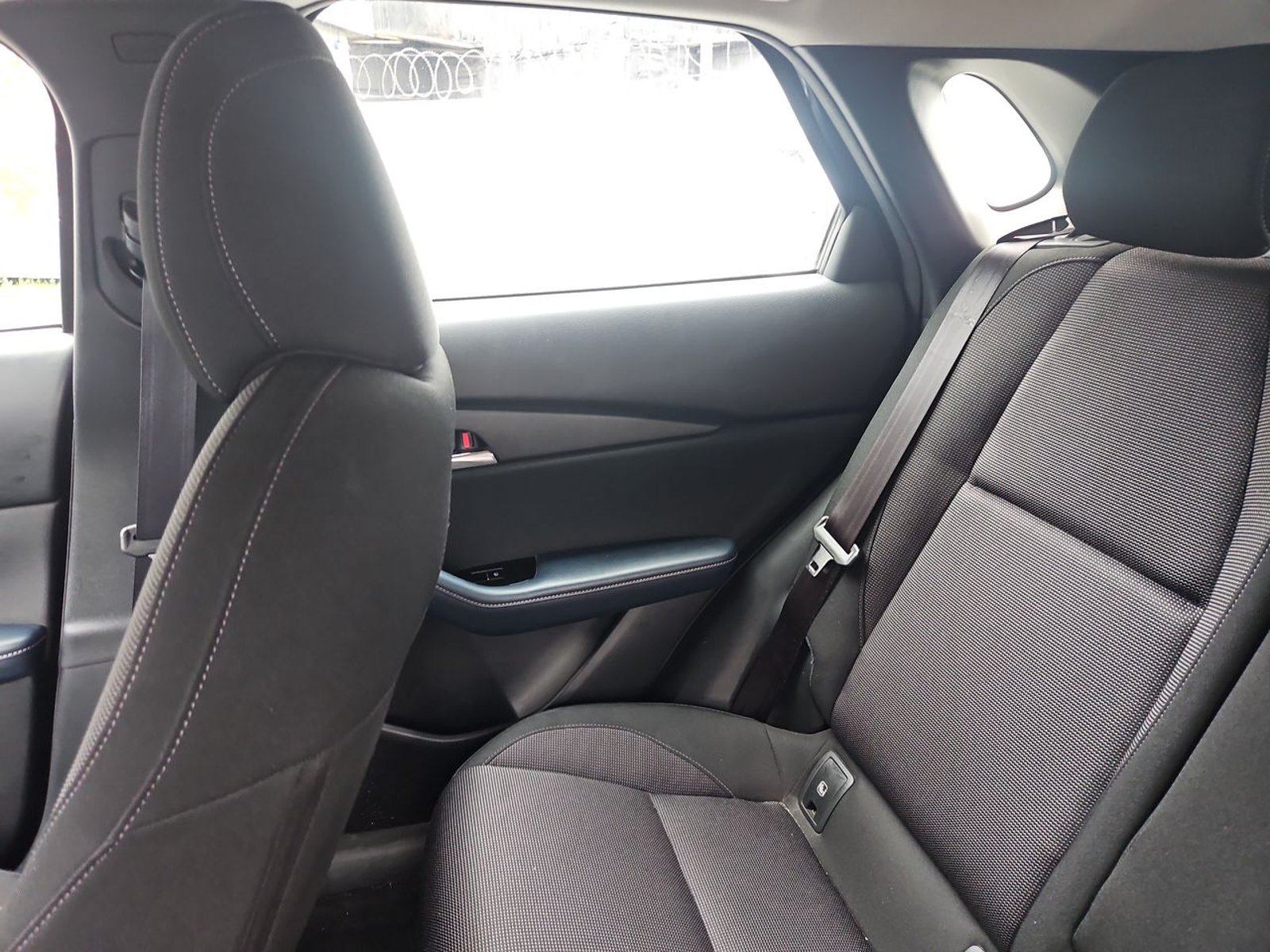 Mazda CX-30 2023 - Imagen 11 de 15