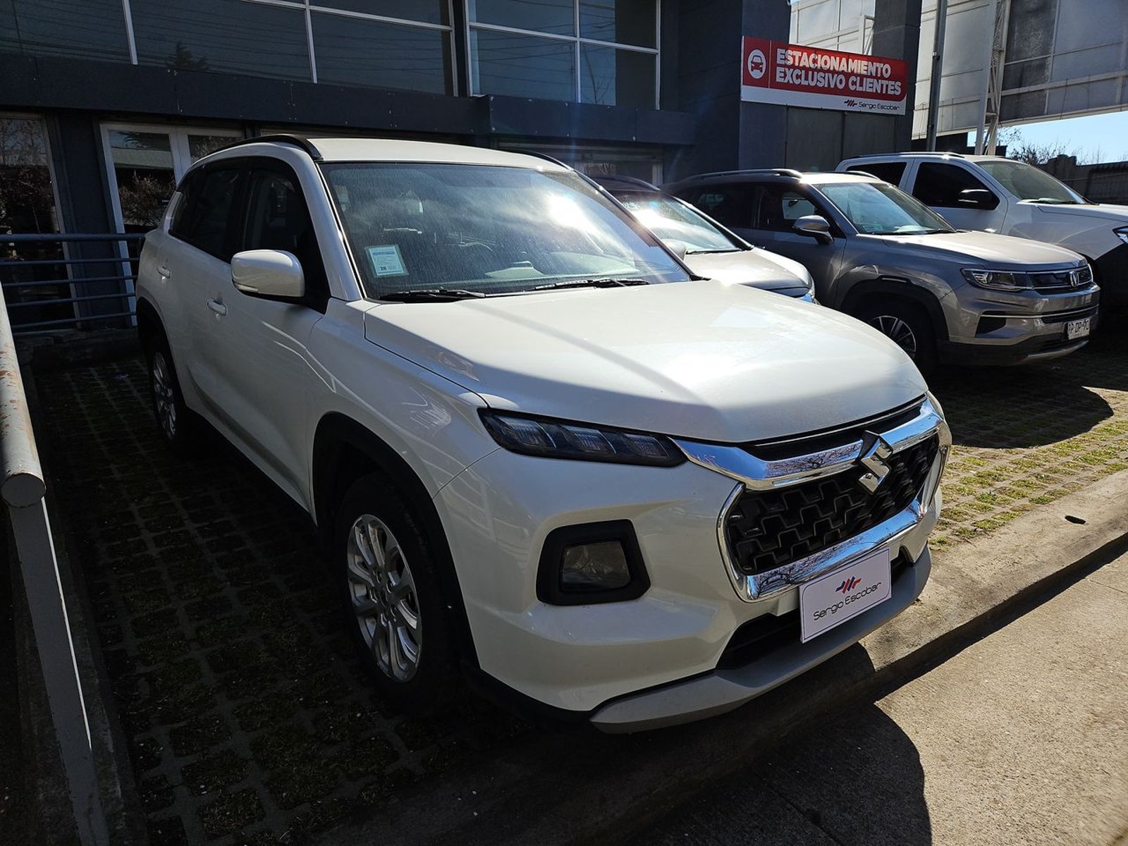 Suzuki GRAND VITARA 2026 - Foto 2 de 15