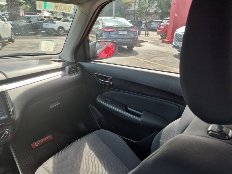 Suzuki SWIFT 2024 - Imagen 11 de 15