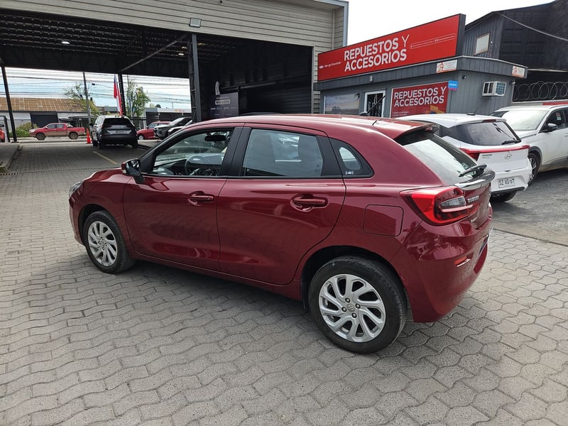 Suzuki BALENO 2024 - Imagen 8 de 15