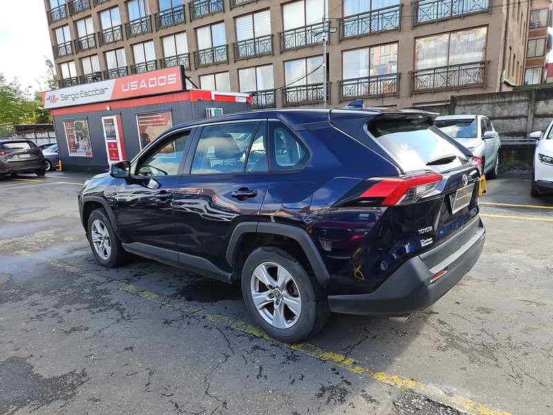 Toyota RAV4 2020 - Imagen 8 de 15